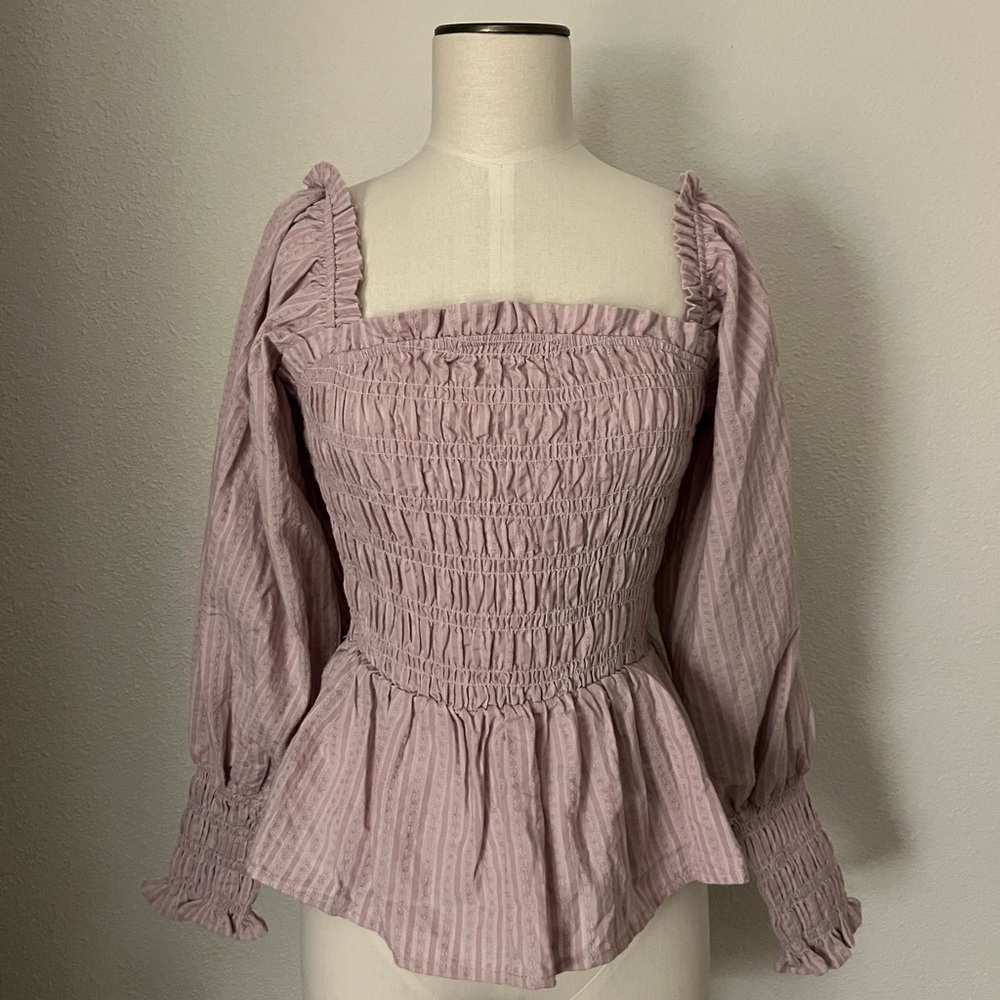 ⭐️Beautiful NWOT Maisie Benny Top In Violet